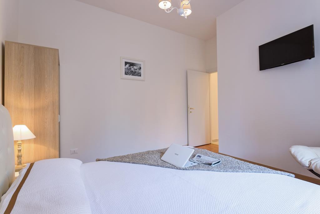 Townhouse By The Spanish Steps Roma Quarto foto