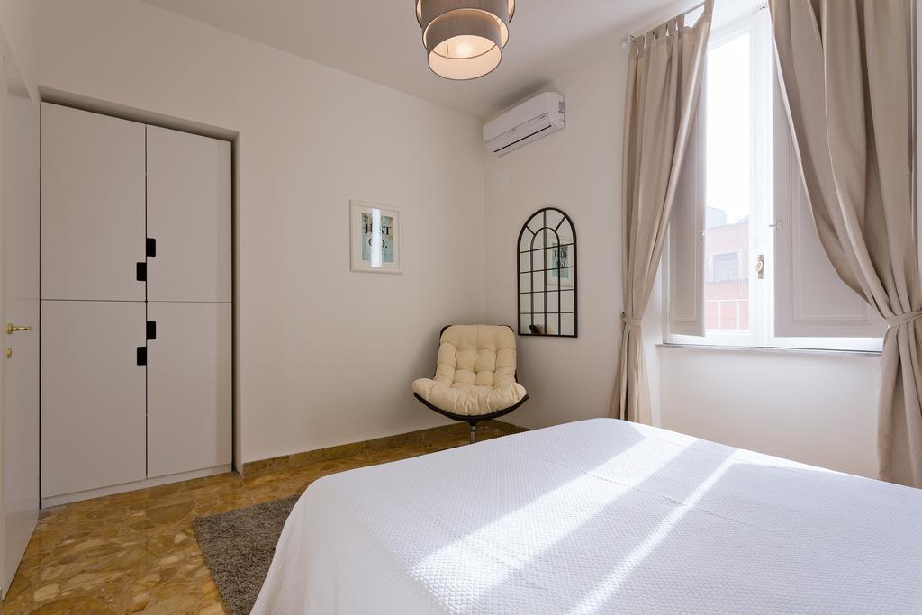 Townhouse By The Spanish Steps Roma Quarto foto